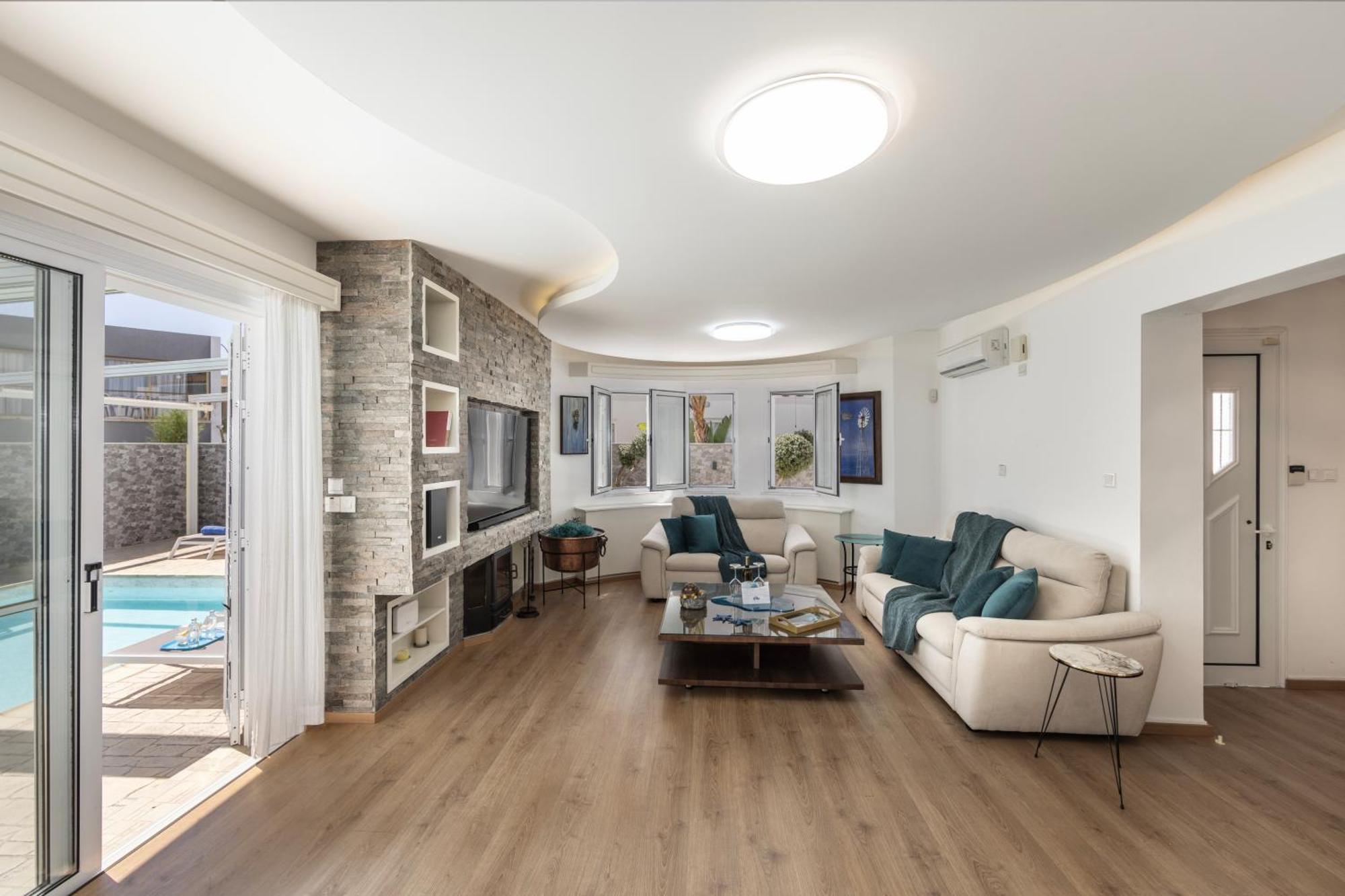 Accomoteleia Crystal Lagoon Villa بروتاراس المظهر الخارجي الصورة